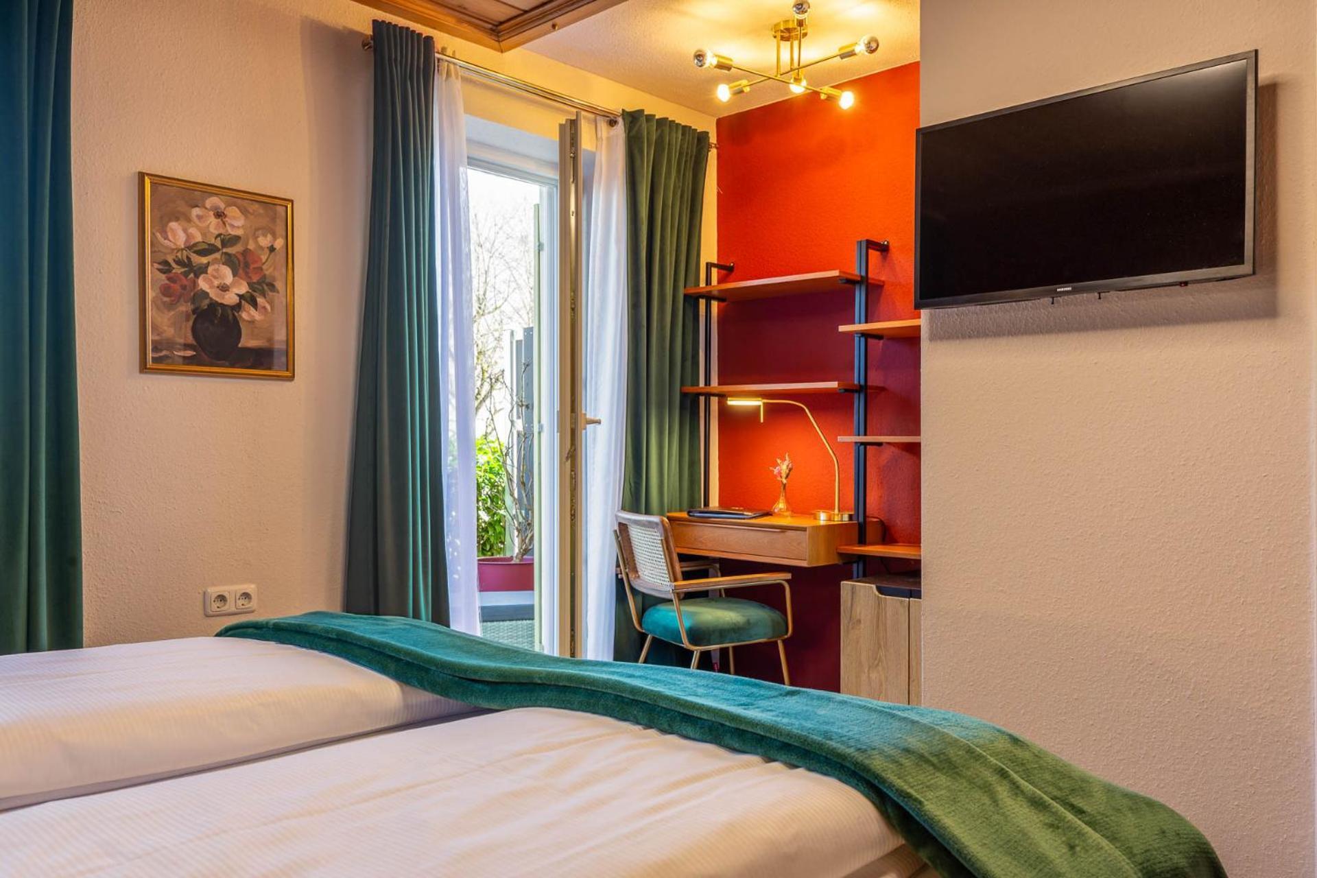 Hotel Schlossblick Chiemsee Приен ам Химзее Екстериор снимка