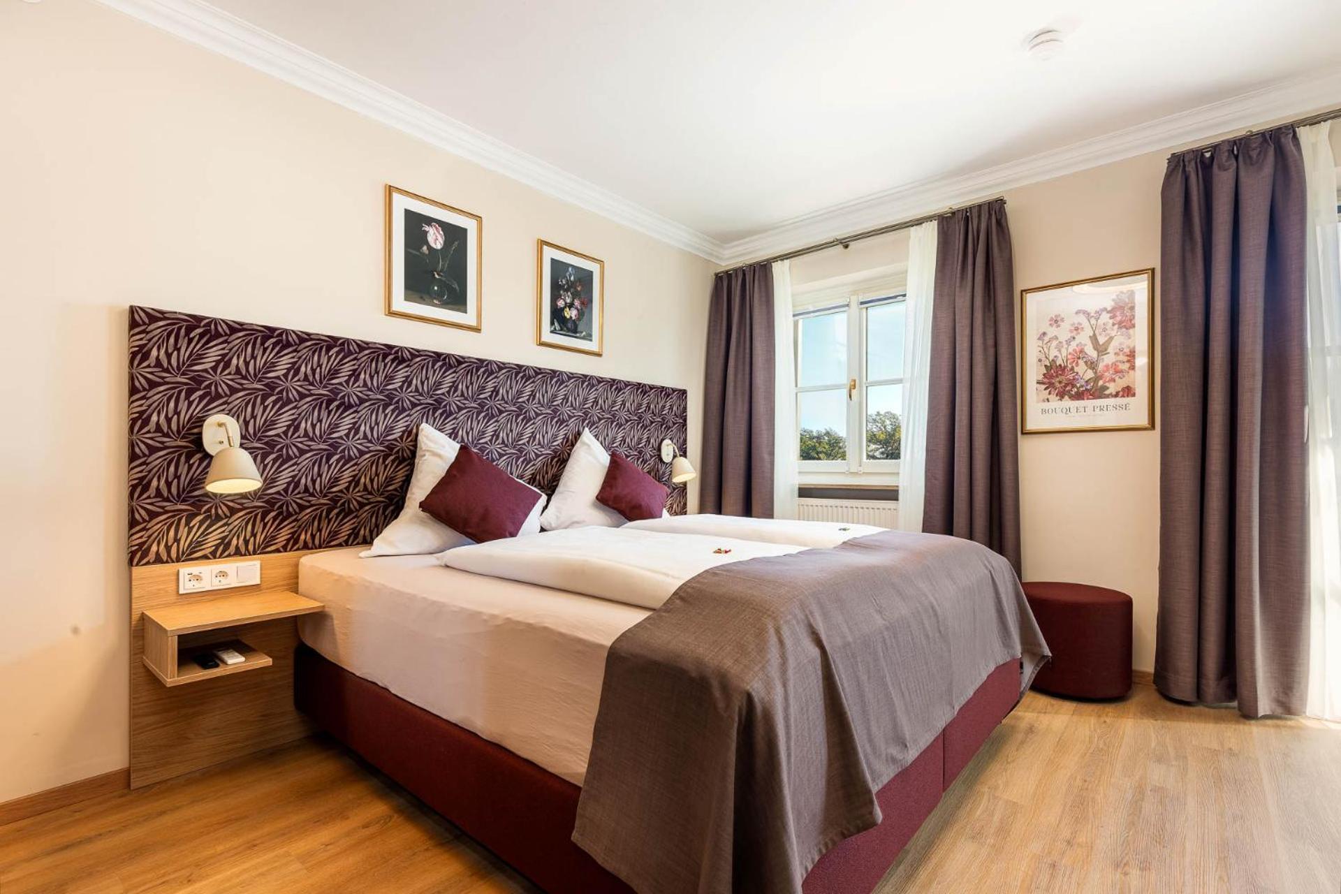 Hotel Schlossblick Chiemsee Приен ам Химзее Екстериор снимка